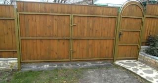 Купить распашные ворота деревянные Мелеуз, цена от 2700 руб.